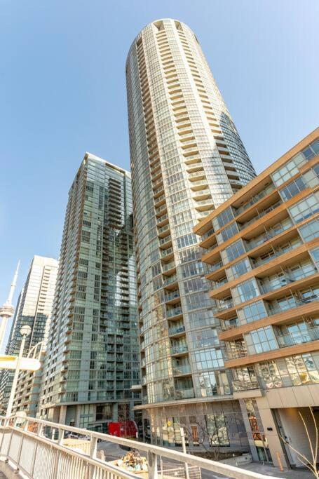 Luxury Downtown Lakeview & City View Condo トロント エクステリア 写真