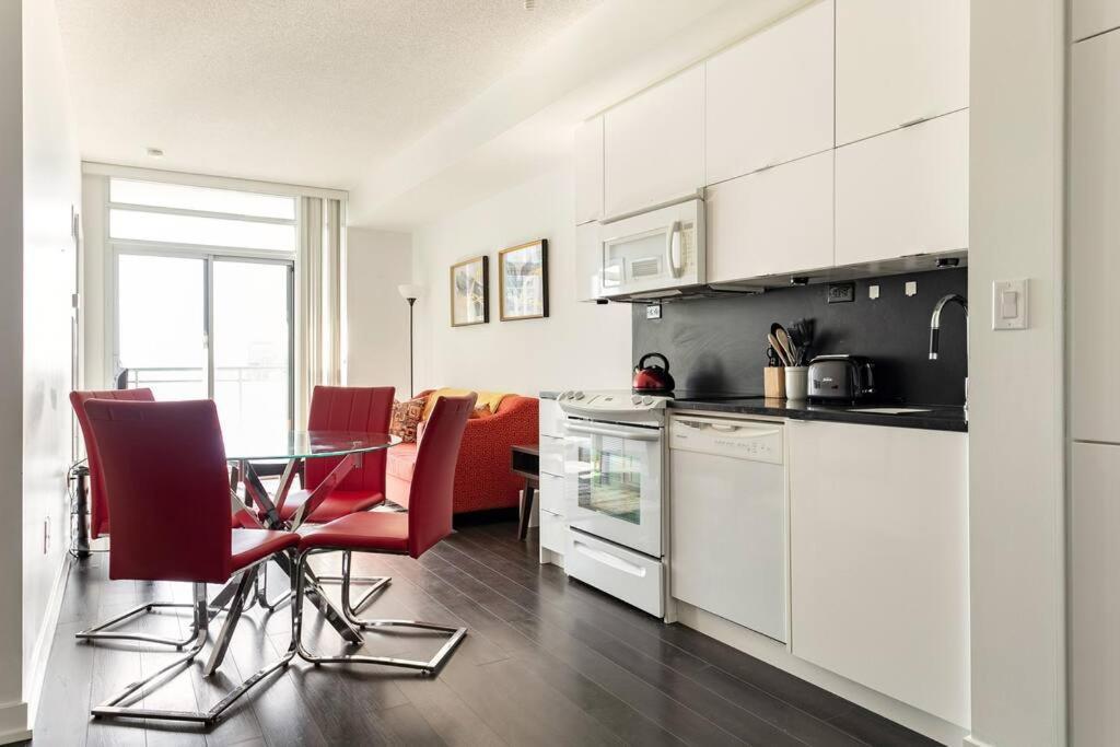 Luxury Downtown Lakeview & City View Condo トロント エクステリア 写真