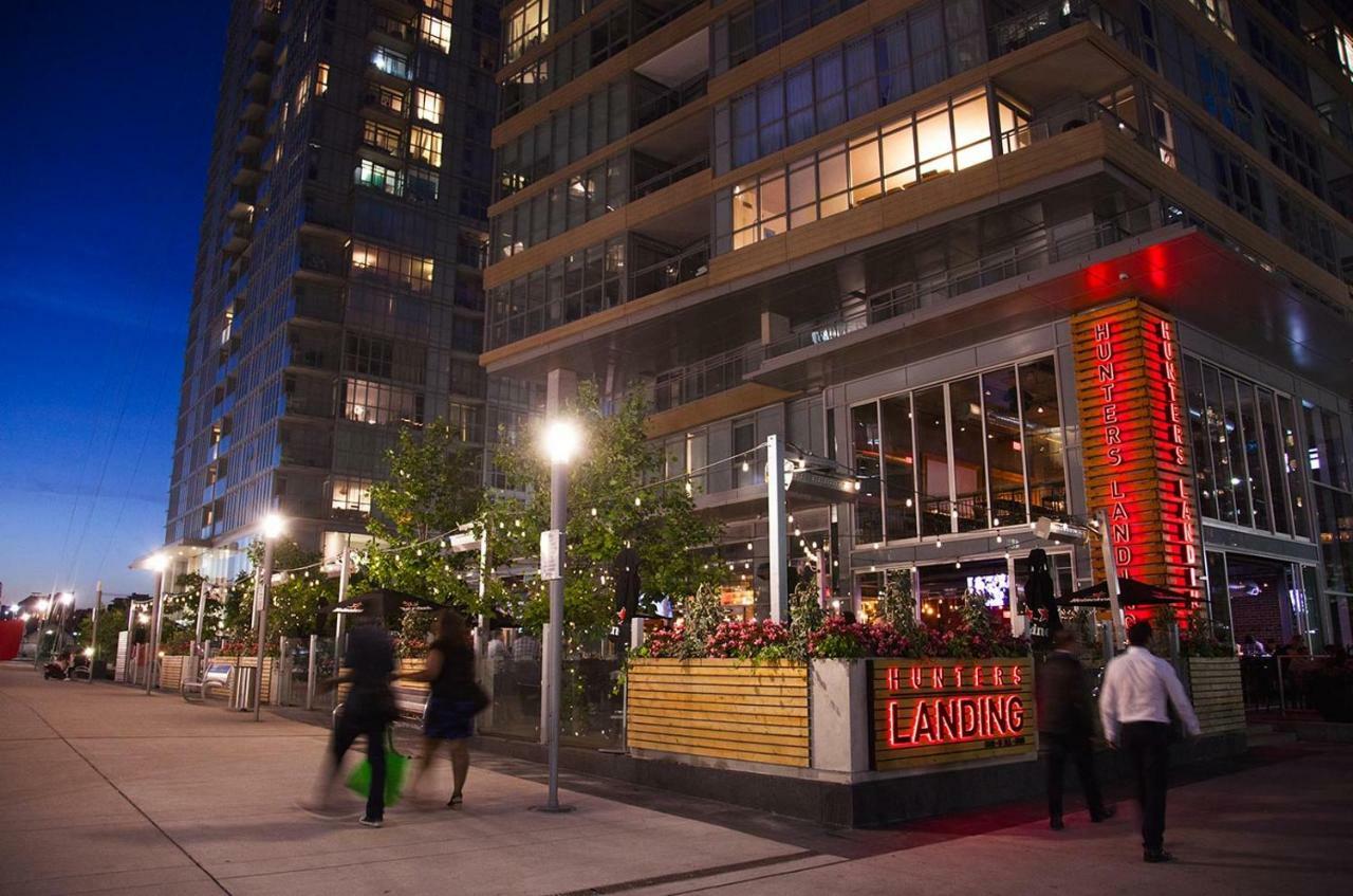 Luxury Downtown Lakeview & City View Condo トロント エクステリア 写真