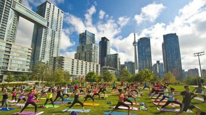 Luxury Downtown Lakeview & City View Condo トロント エクステリア 写真